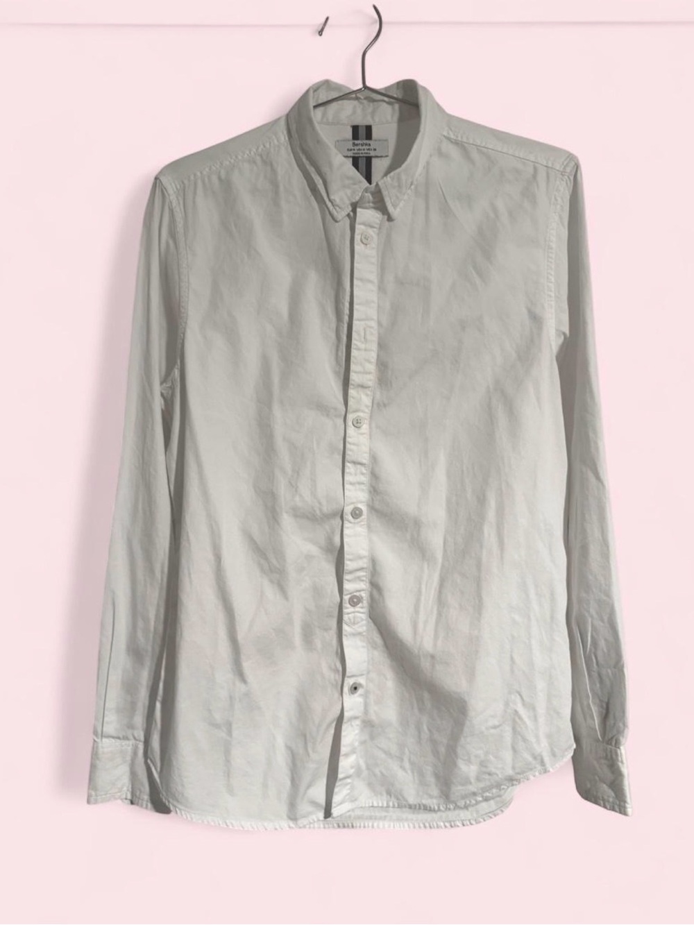 Bershka Men's White Long-Sleeve Button-Down Shirt